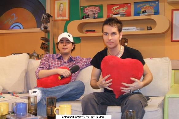 morandi mai vechi marutza-n garsoniera