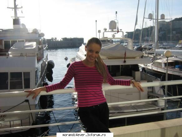 ruxandra ruxy..are zambet foarte ne-am face fara zambetul tau?