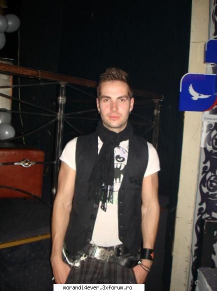 mess randy_rey dati add mai vbm spuneti sunteti fani morandi plz :*:*