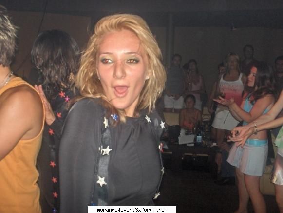 Oana - Oana este o super-tipa..frumoasa,de treaba si - Dansatoarele Morandi